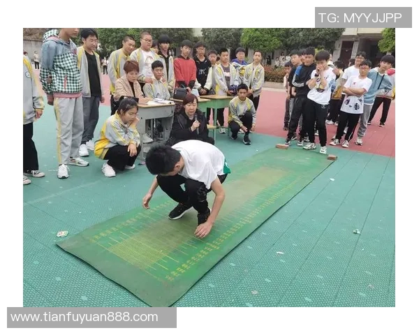 脚长如翼的足球巨星如何在绿茵场上舞动人生 脚长如翼的足球巨星如何在绿茵场上舞动人生