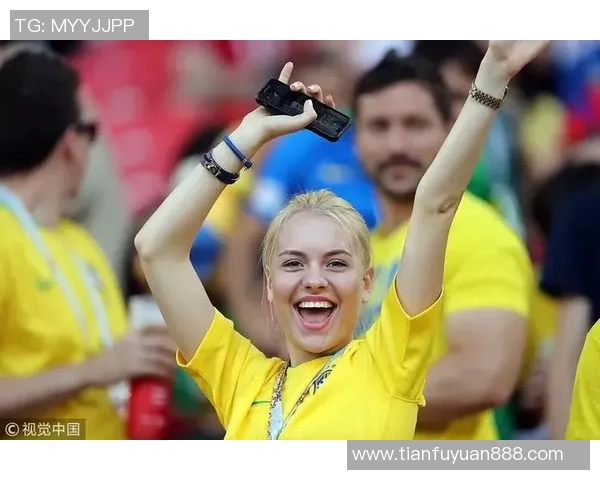 足球明星与超模美女的浪漫邂逅揭示了运动与时尚的完美结合 足球明星与超模美女的浪漫邂逅揭示了运动与时尚的完美结合