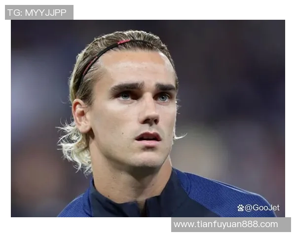 25号足球明星衣服的魅力与风格解析让你成为球场上的焦点